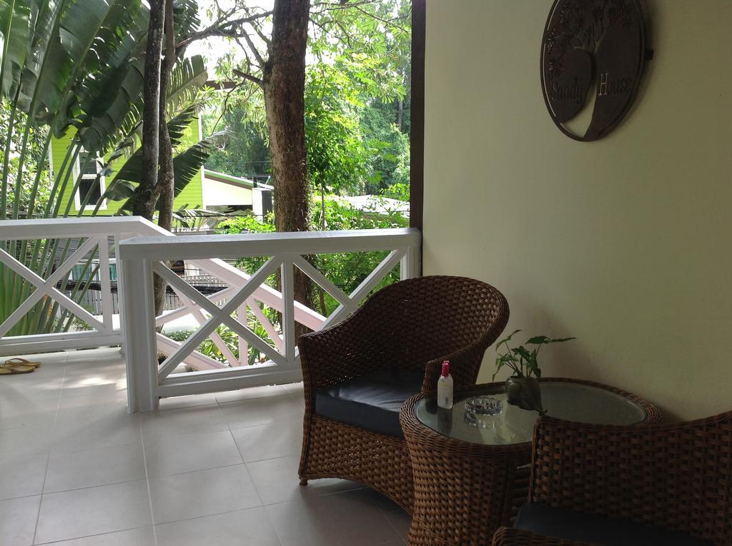 Sandy House Rawai Extérieur photo