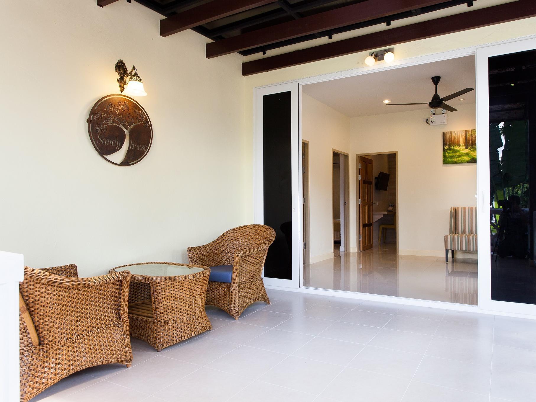 Sandy House Rawai Extérieur photo